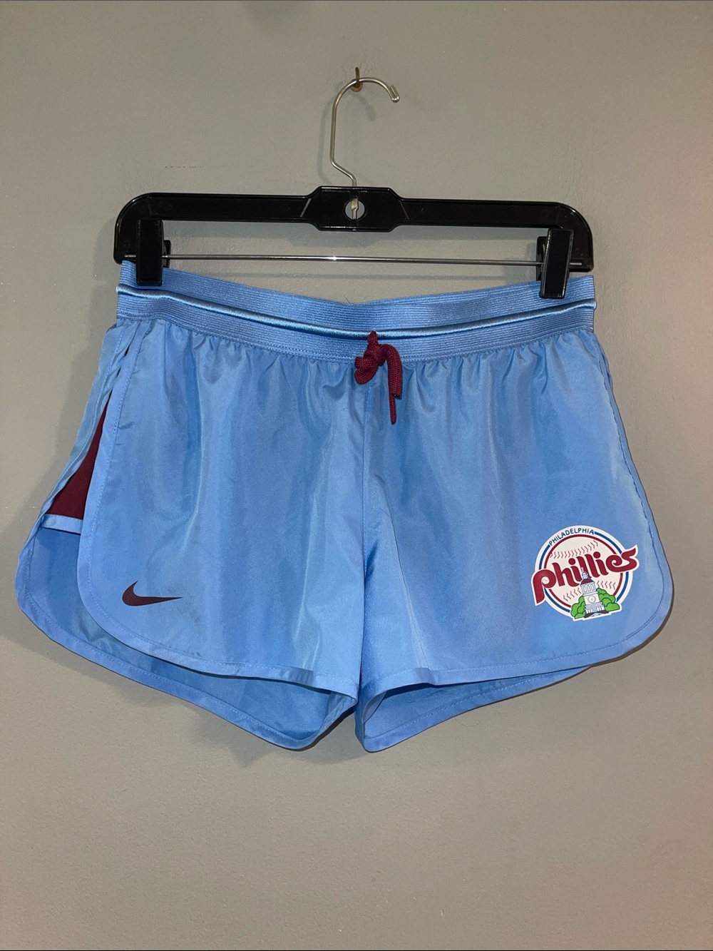 Nike Dri-Fit Cooperstown Phillies Athletic Shorts Size Small